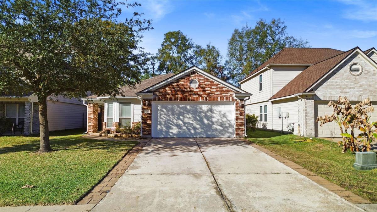 House for rent at 16882 Blackberry Lily Lane, Conroe, TX 77385