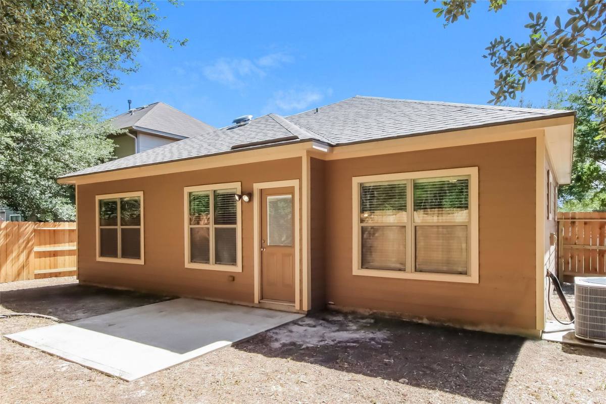House for rent at 2046 Lost Pine Court, Conroe, TX 77304