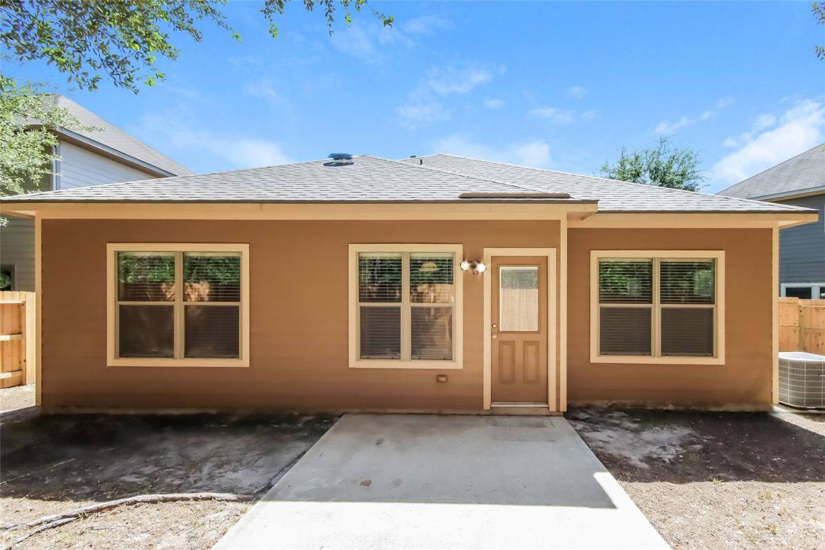 House for rent at 2046 Lost Pine Court, Conroe, TX 77304