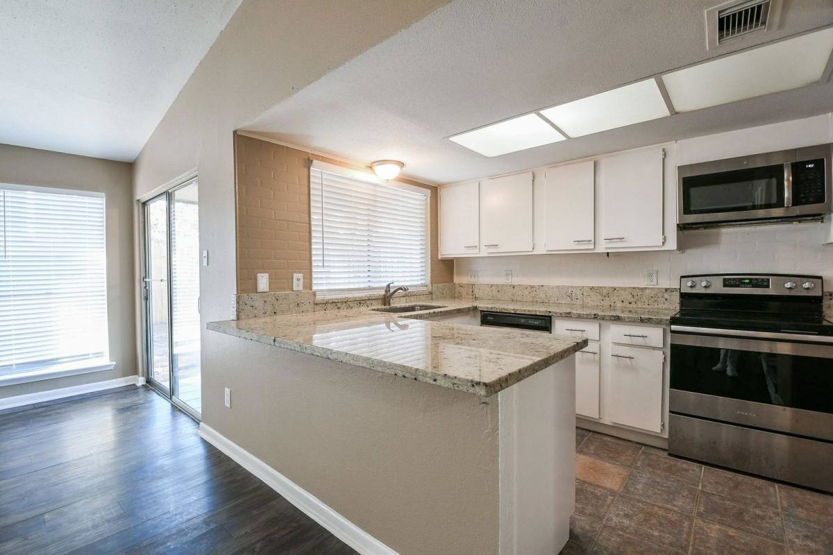 House for rent at 21 Pineash Court, Spring, TX 77381