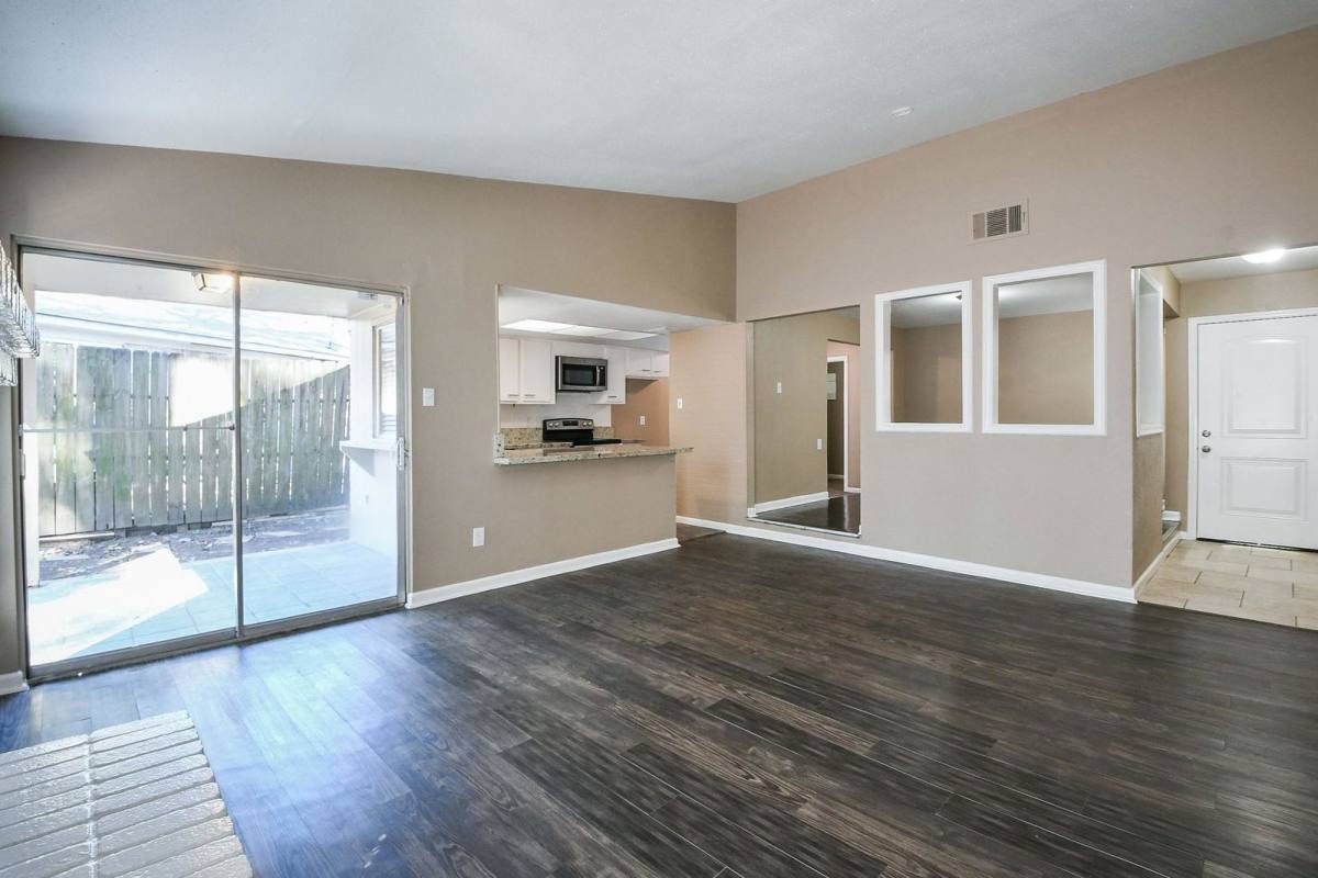 House for rent at 21 Pineash Court, Spring, TX 77381
