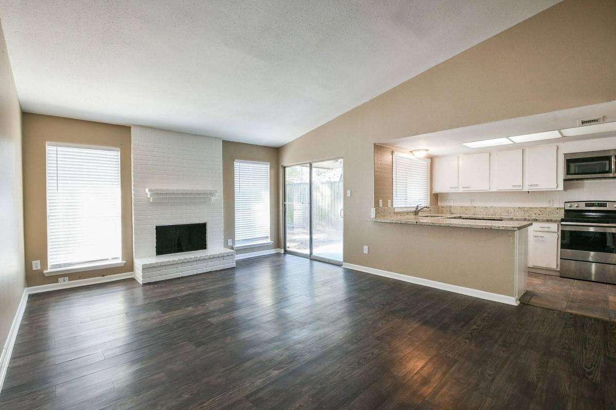 House for rent at 21 Pineash Court, Spring, TX 77381