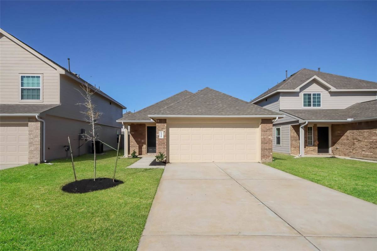House for rent at 2528 Shad Dr, Conroe, TX 77384