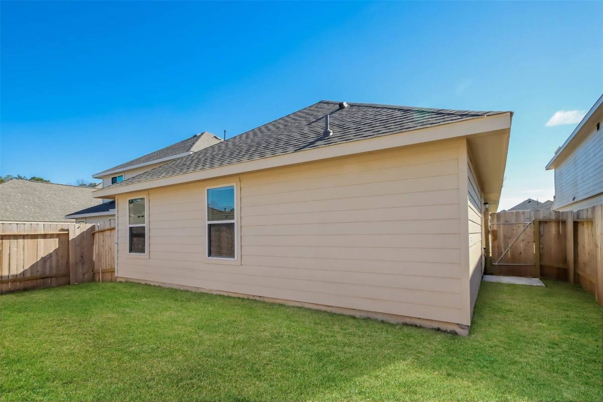 House for rent at 2528 Shad Dr, Conroe, TX 77384