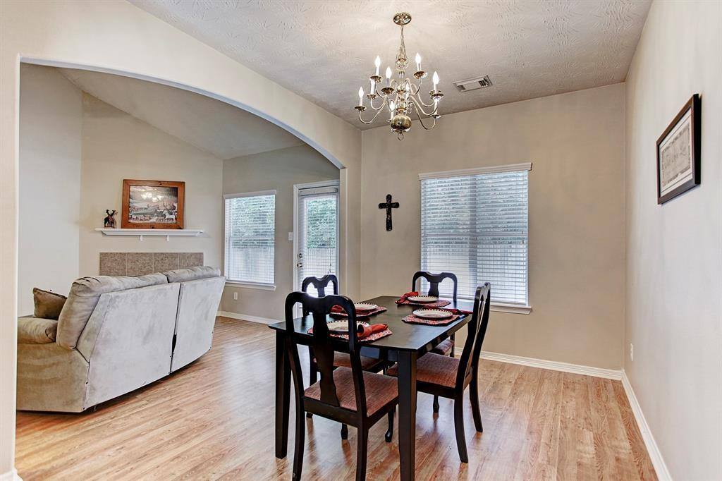 House for rent at 9211 Hidden Lake E Dr, Magnolia, TX 77354