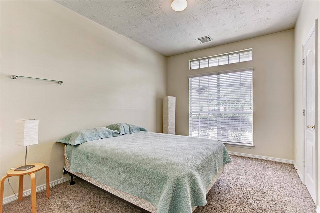 House for rent at 9211 Hidden Lake E Dr, Magnolia, TX 77354