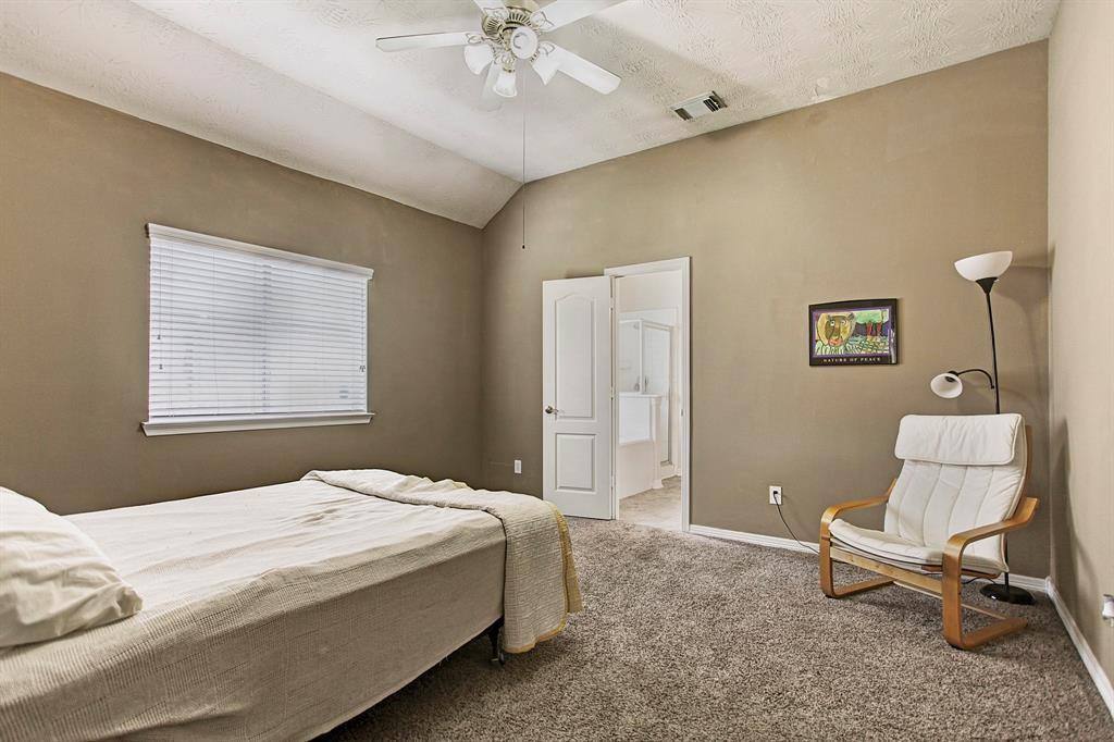 House for rent at 9211 Hidden Lake E Dr, Magnolia, TX 77354