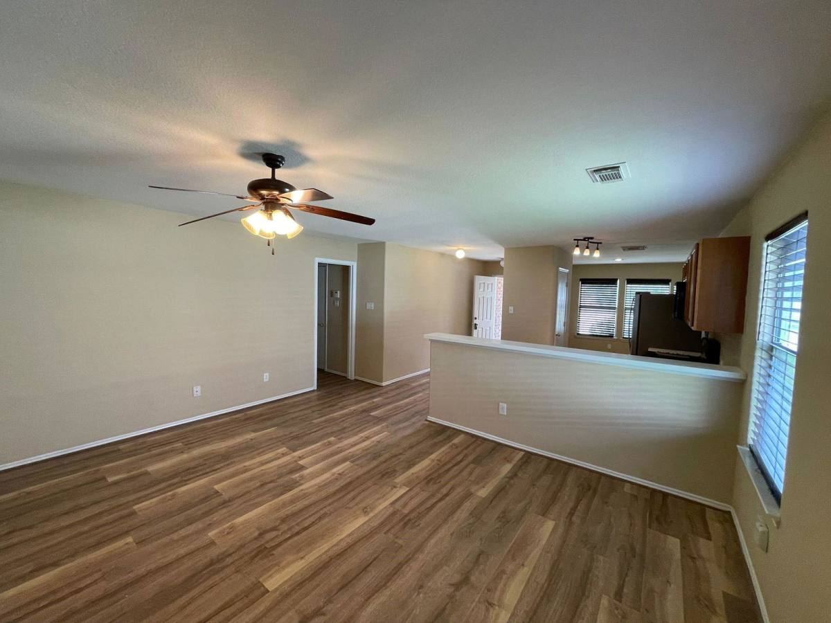 House for rent at 8714 Sunset Pond Dr, Tomball, TX 77375