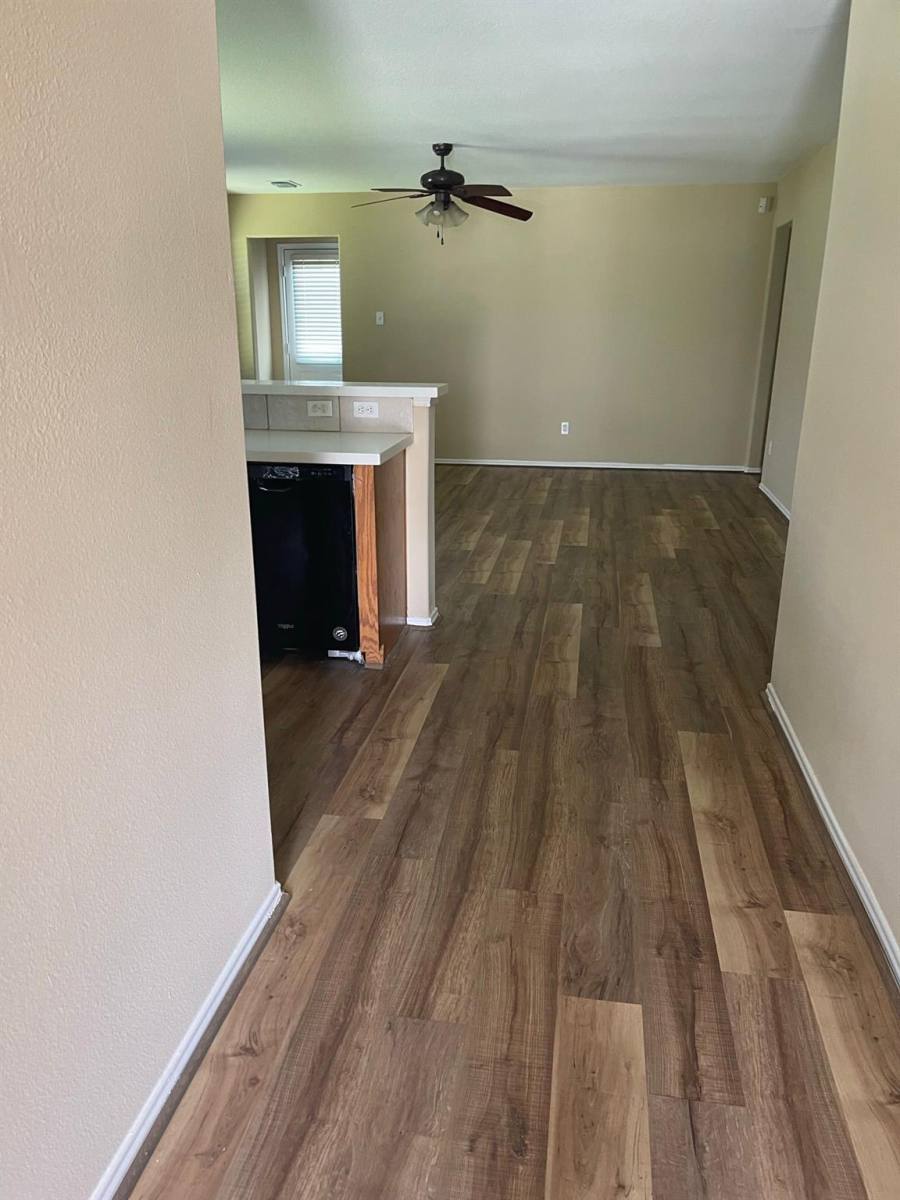 House for rent at 8714 Sunset Pond Dr, Tomball, TX 77375