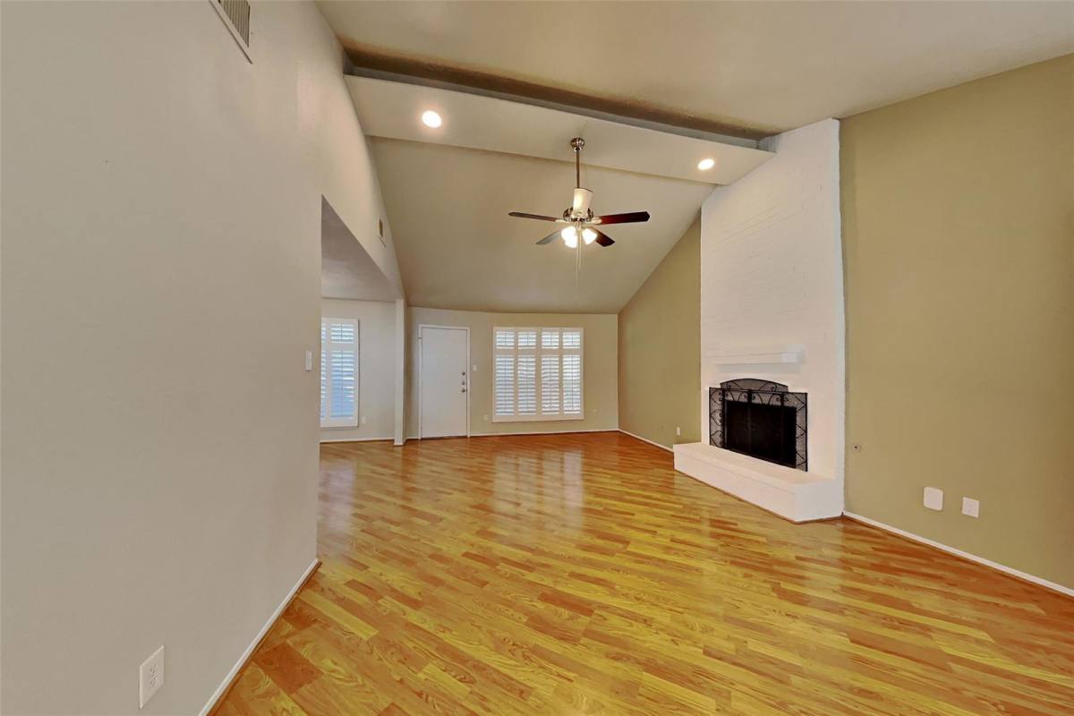 House for rent at 20 Early Dawn Court, Spring, TX 77381