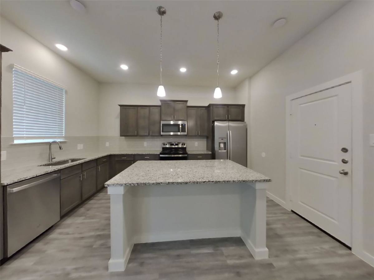 House for rent at 9835 Willow Creek Commerce Dr #502, Tomball, TX 77375
