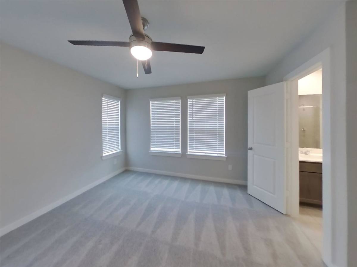 House for rent at 9835 Willow Creek Commerce Dr #502, Tomball, TX 77375