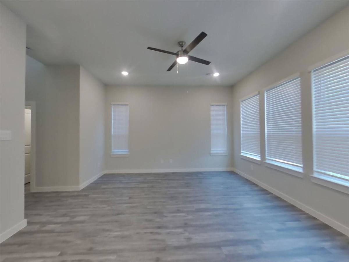 House for rent at 9835 Willow Creek Commerce Dr #502, Tomball, TX 77375