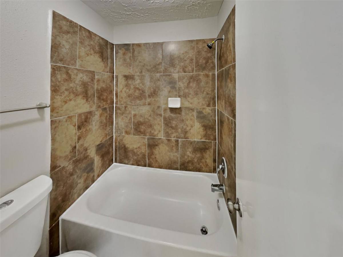 House for rent at 20211 Cottonglade Lane, Humble, TX 77338