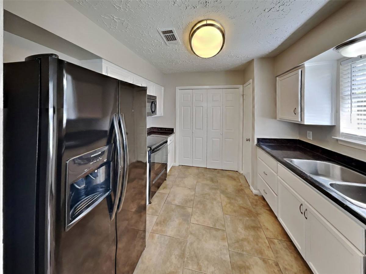 House for rent at 20211 Cottonglade Lane, Humble, TX 77338