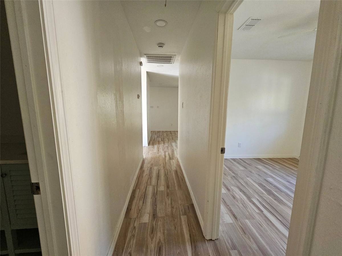 House for rent at 105 E Wavy Oak Circle, Spring, TX 77381