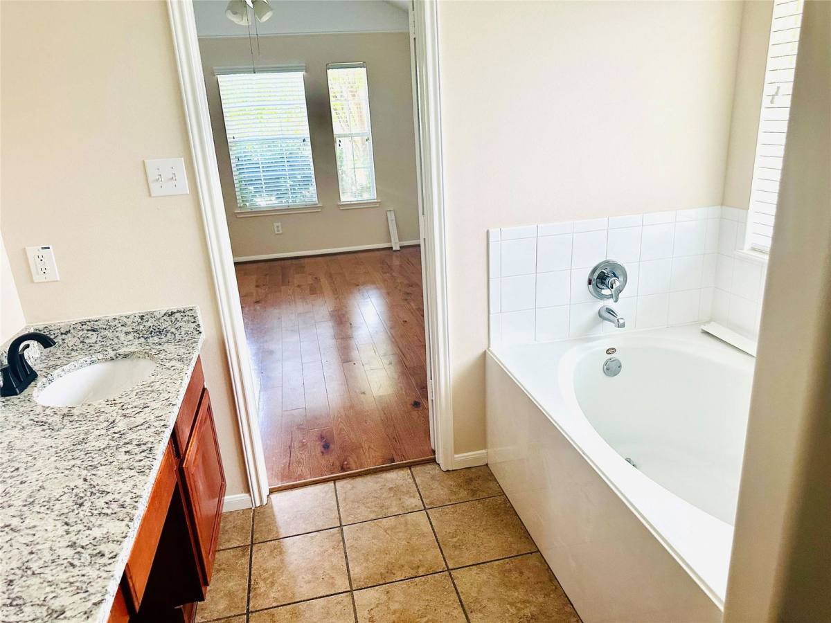 House for rent at 25330 Barmby Dr, Tomball, TX 77375