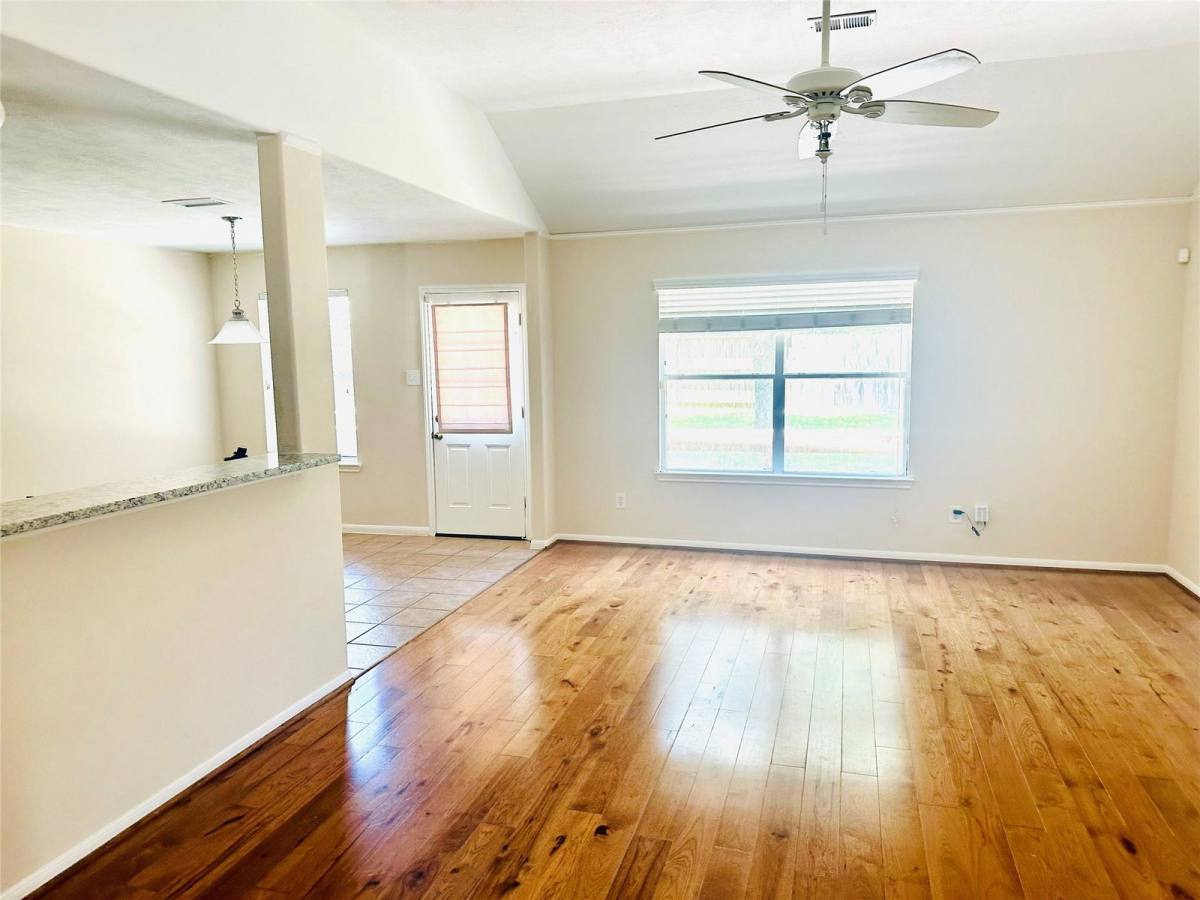 House for rent at 25330 Barmby Dr, Tomball, TX 77375