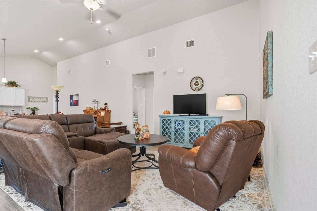 House for rent at 9977 Tammy Lane, Magnolia, TX 77354