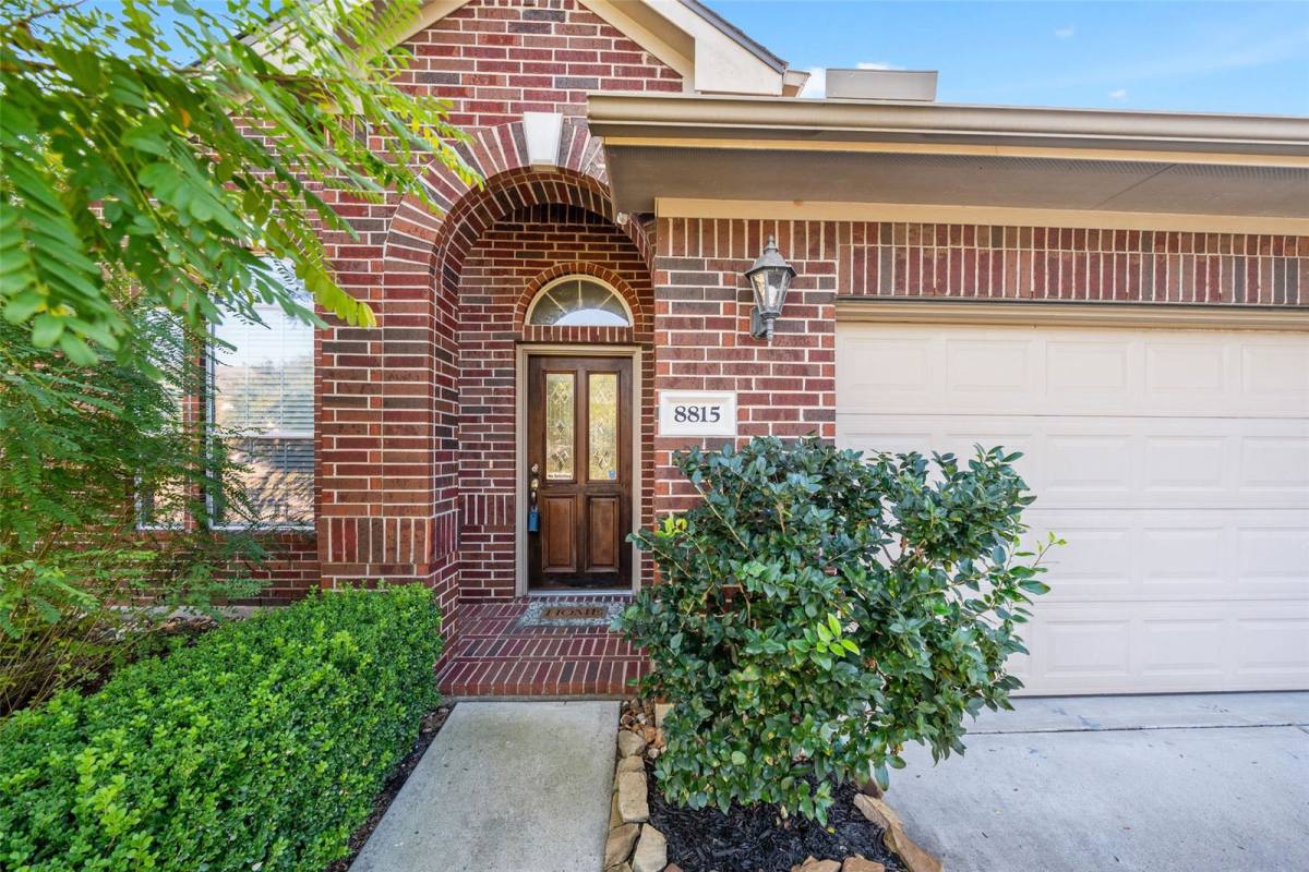 House for rent at 8815 Rollick Dr, Tomball, TX 77375