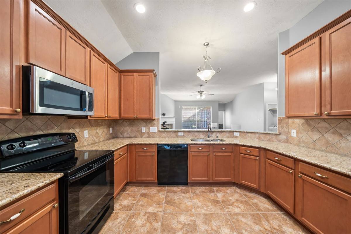 House for rent at 8815 Rollick Dr, Tomball, TX 77375