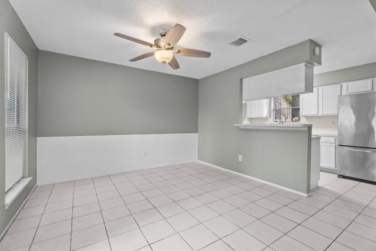 House for rent at 6 S Pineplank Court, Spring, TX 77381