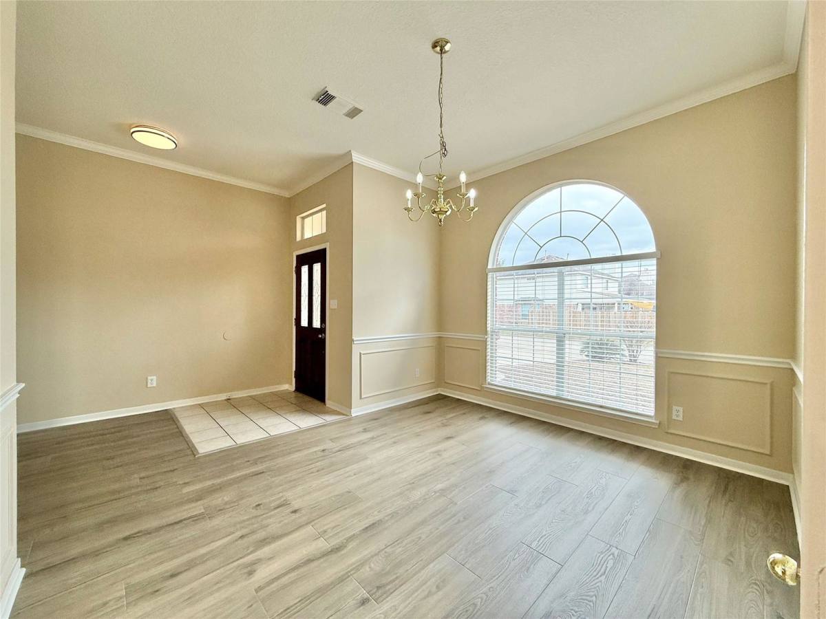 House for rent at 25335 Rayford Crest Dr, Spring, TX 77386