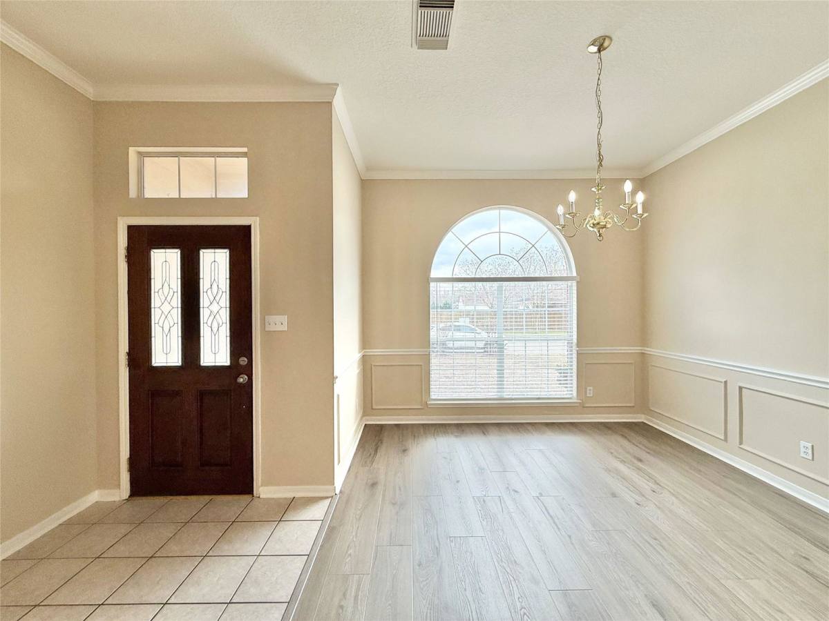 House for rent at 25335 Rayford Crest Dr, Spring, TX 77386