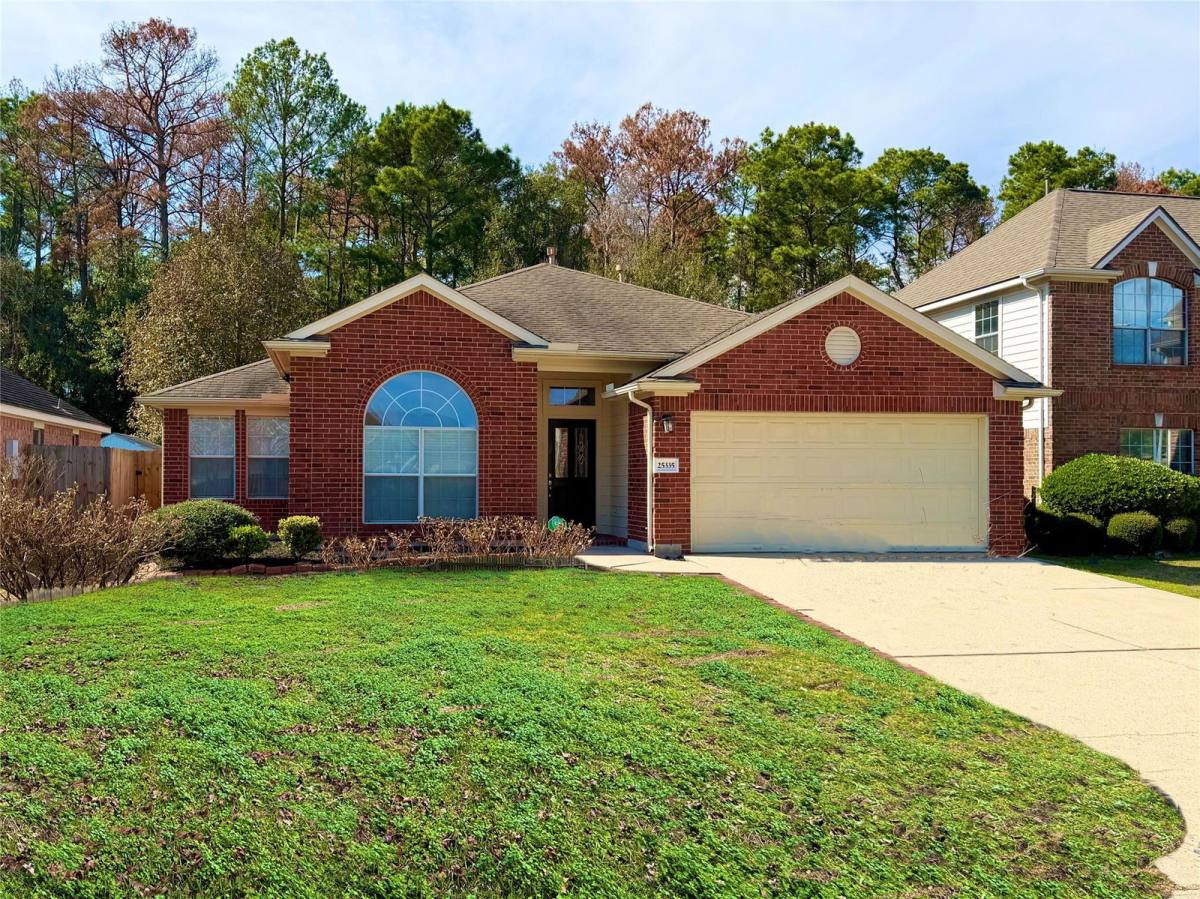 House for rent at 25335 Rayford Crest Dr, Spring, TX 77386