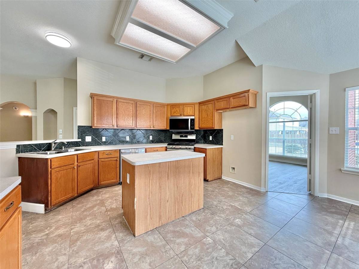 House for rent at 25335 Rayford Crest Dr, Spring, TX 77386