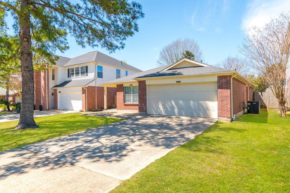 House for rent at 914 Parsonfield Court, Spring, TX 77373