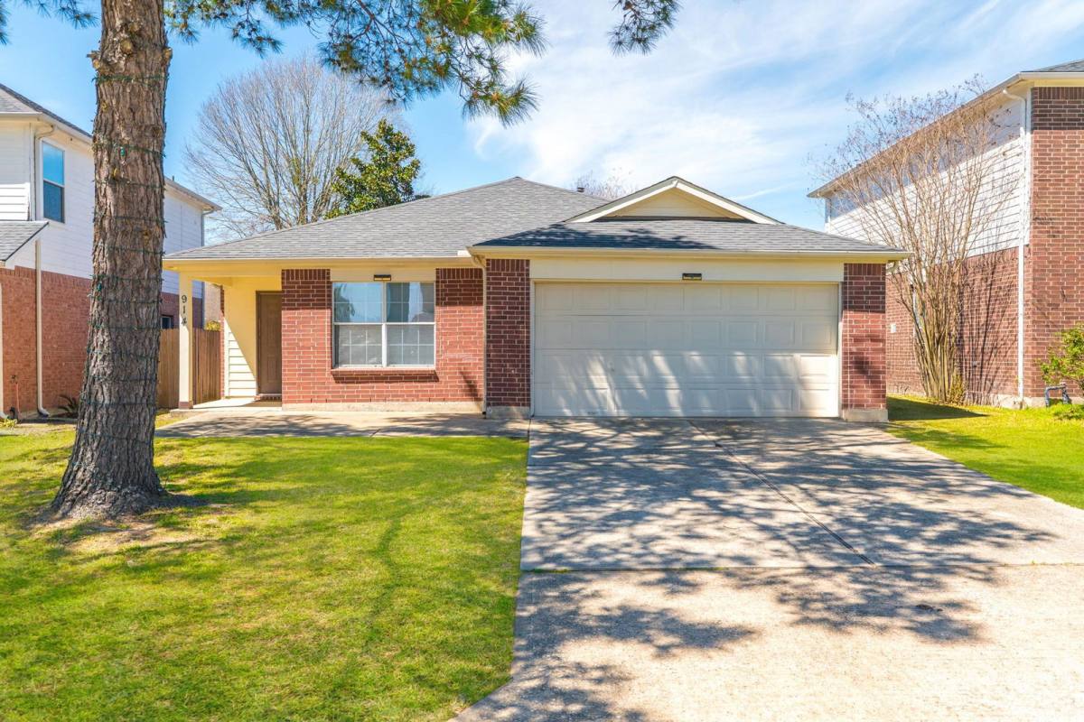 House for rent at 914 Parsonfield Court, Spring, TX 77373