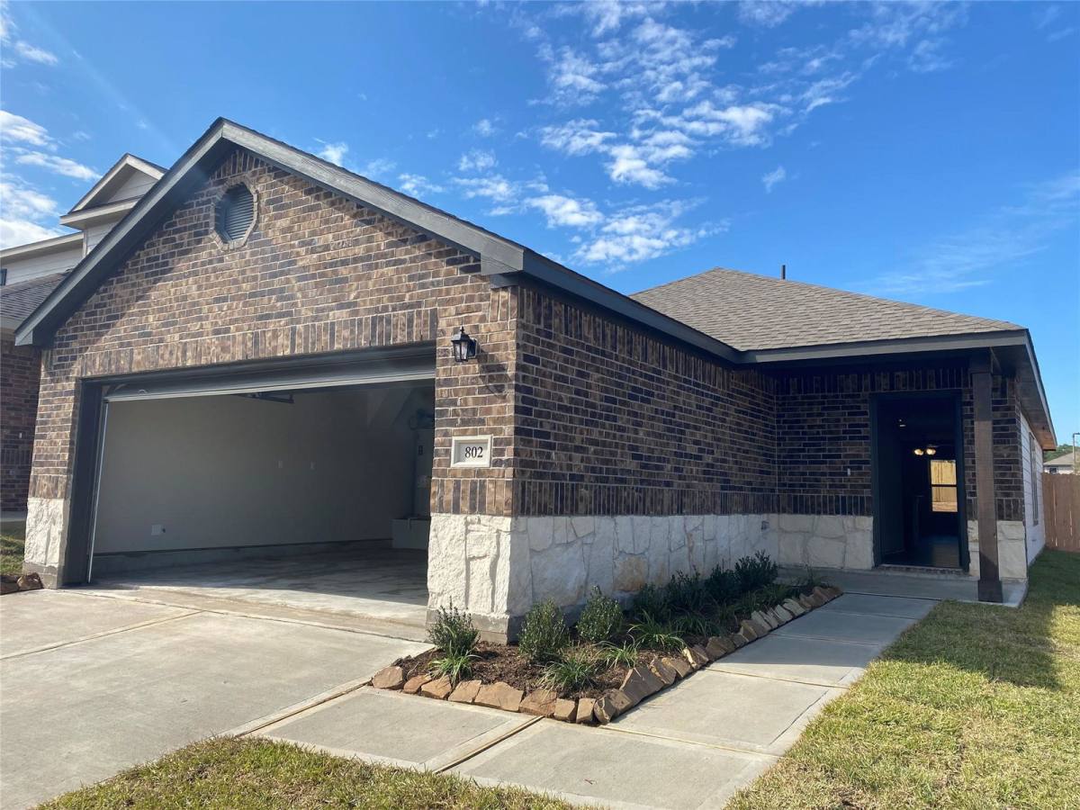 House for rent at 802 Faison Court, Montgomery, TX 77316