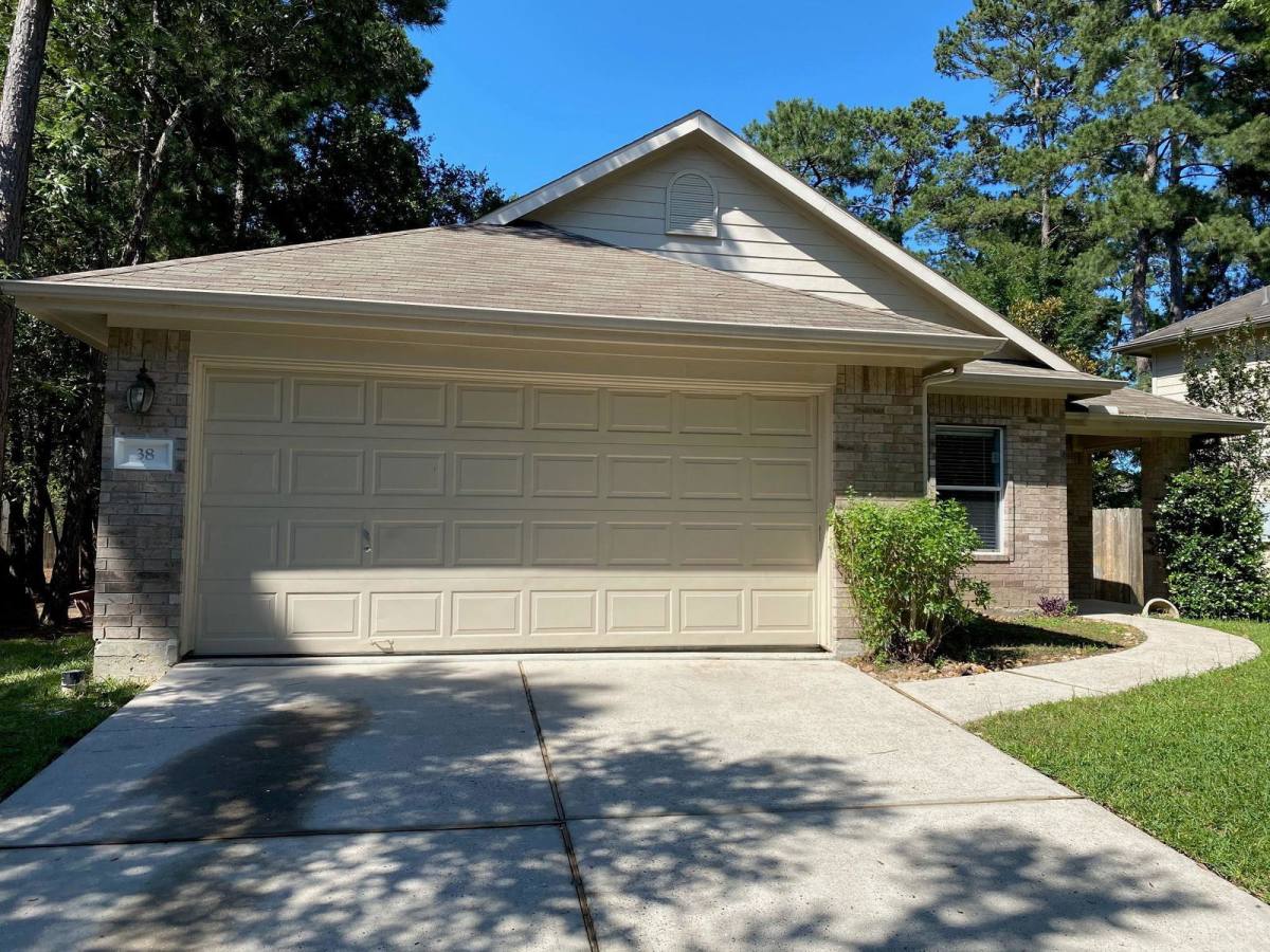 House for rent at 38 W Sage Creek Place, Spring, TX 77382