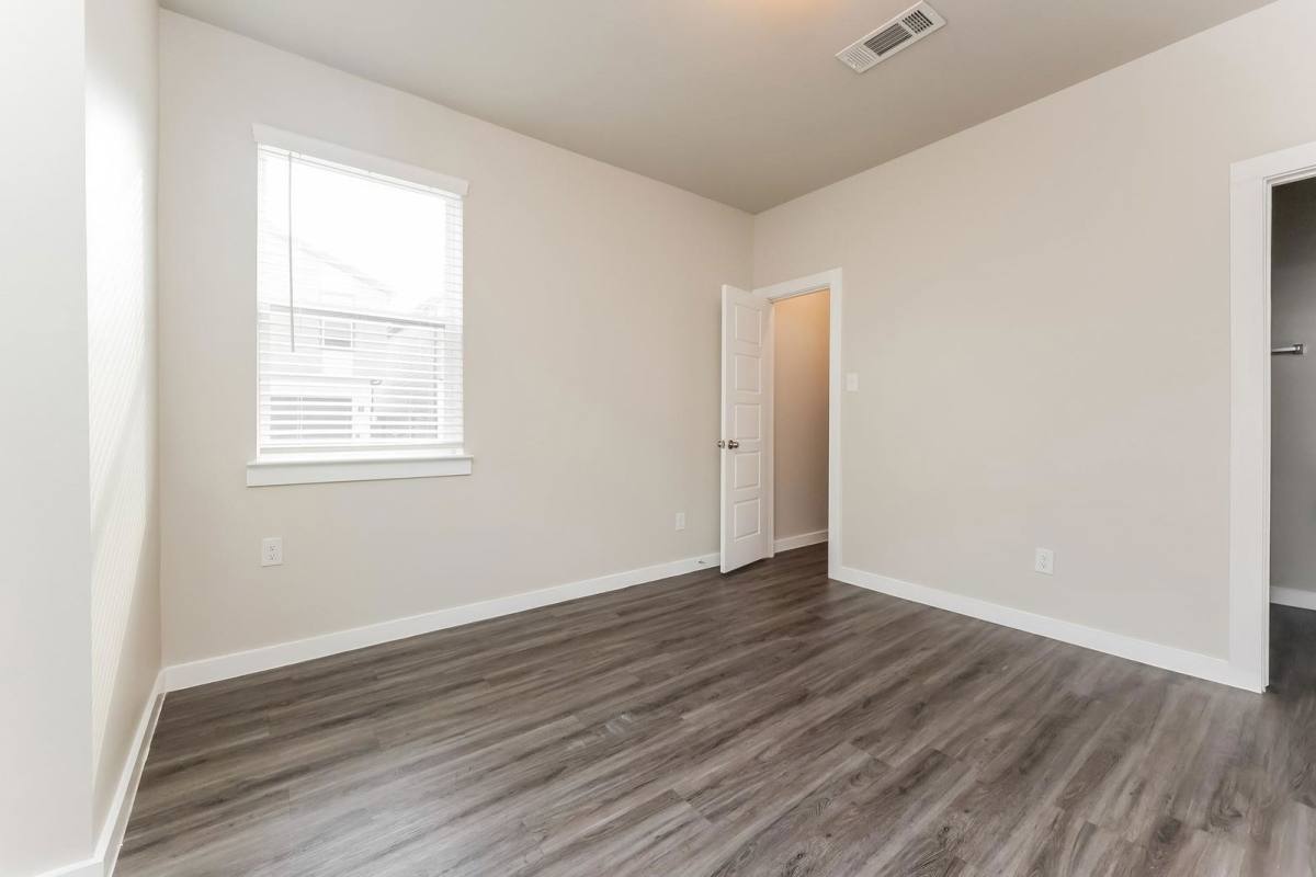 House for rent at 18435 Idyllic Alley, Conroe, TX 77385