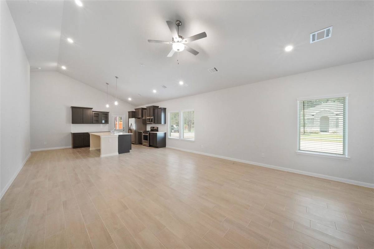 House for rent at 25553 Prairie Clover Way, Magnolia, TX 77354