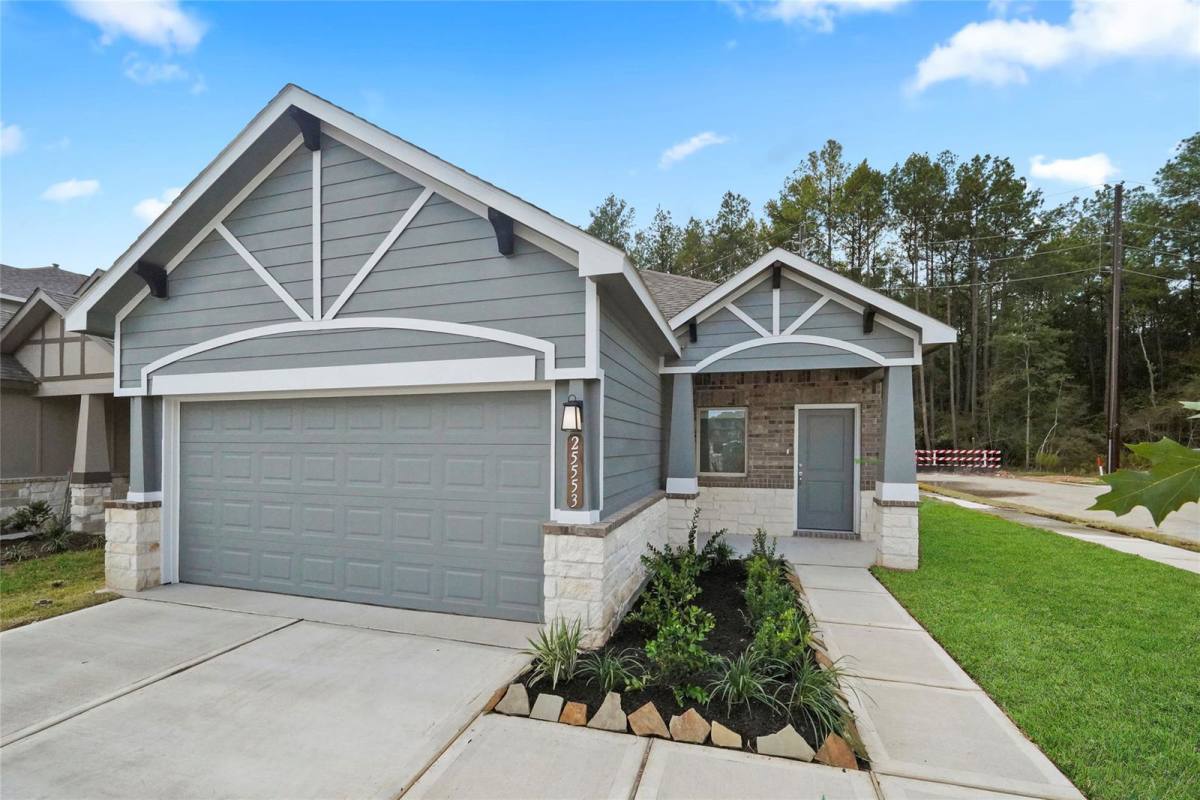 House for rent at 25553 Prairie Clover Way, Magnolia, TX 77354