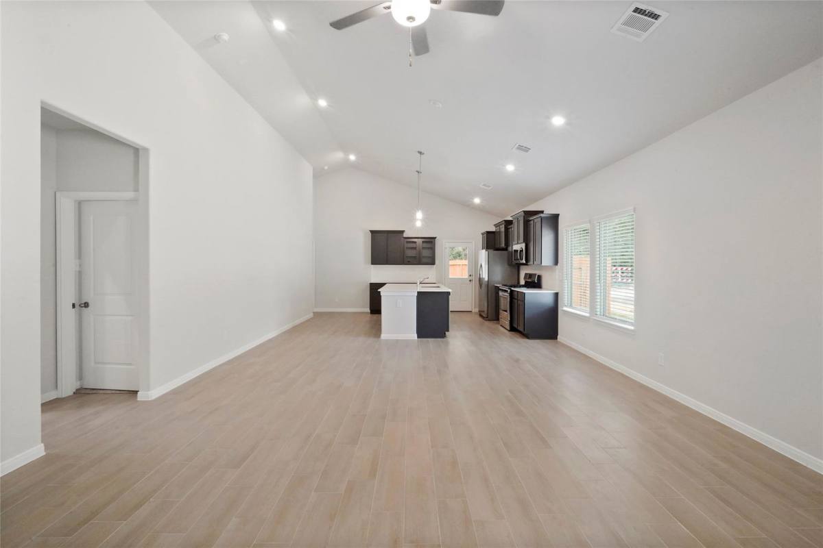 House for rent at 25553 Prairie Clover Way, Magnolia, TX 77354