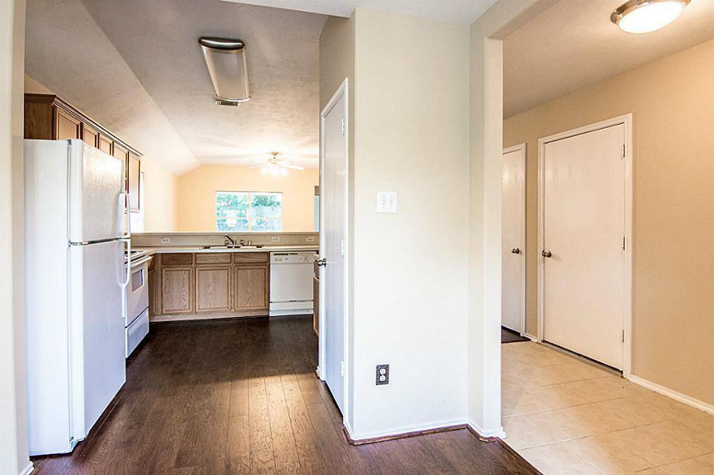 House for rent at 87 Hockenberry Place, Conroe, TX 77385