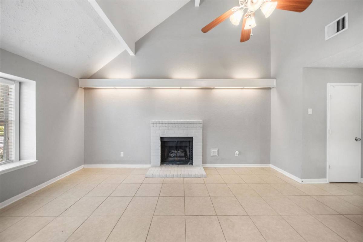 House for rent at 22906 Black Willow Dr, Tomball, TX 77375