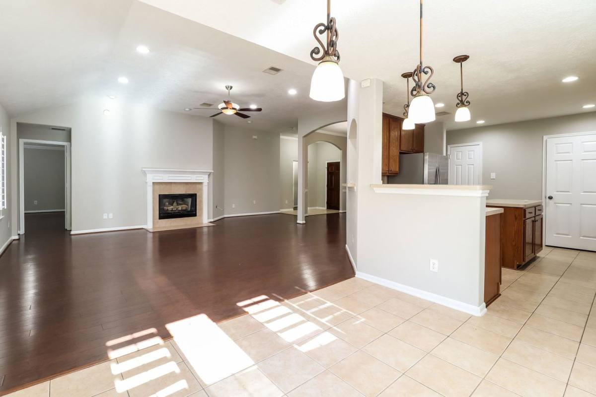 House for rent at 27 S Misty Canyon Place, Conroe, TX 77385
