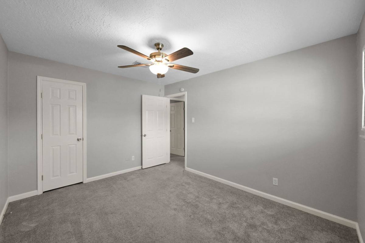House for rent at 8226 Autumn Willow Dr, Tomball, TX 77375