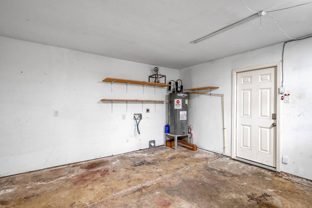 House for rent at 8226 Autumn Willow Dr, Tomball, TX 77375