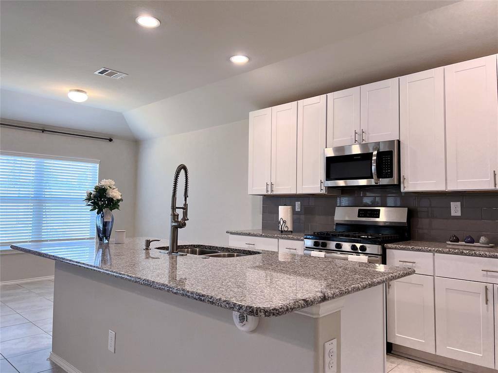 126 Courageous Side Way, Magnolia, TX 77354 - House For Rent - Image 2