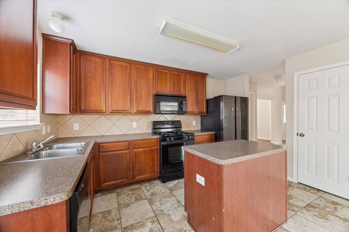 House for rent at 8307 Cove Timbers Lane, Tomball, TX 77375