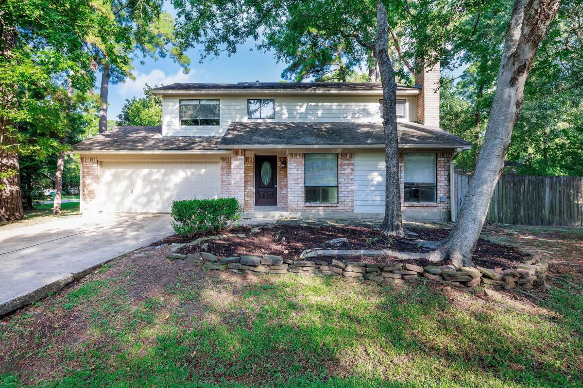 House for rent at 1 Ground Brier Court, Spring, TX 77381
