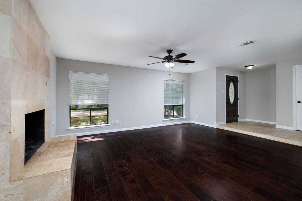 House for rent at 1 Ground Brier Court, Spring, TX 77381