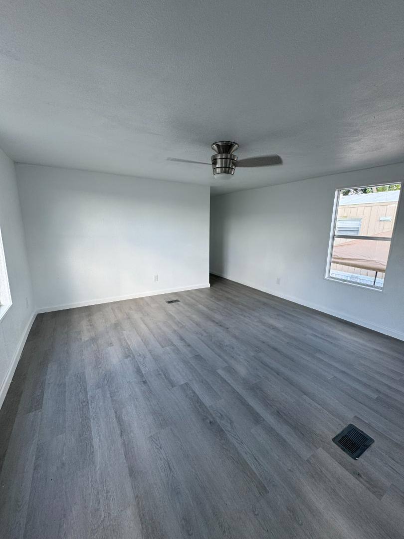 Apartment for rent at 2111 W Austin St #12 Pom, Port Lavaca, TX 77979