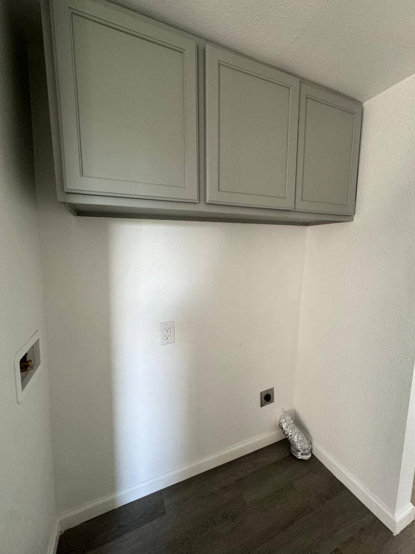 Apartment for rent at 2111 W Austin St #12 Pom, Port Lavaca, TX 77979
