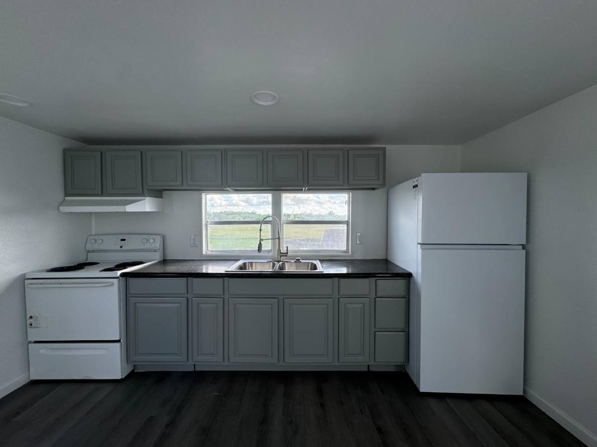 Apartment for rent at 2111 W Austin St #12 Pom, Port Lavaca, TX 77979